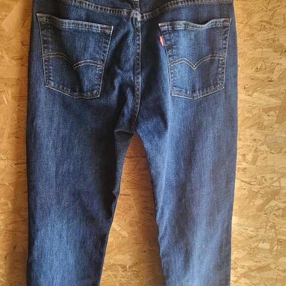Levi’s 514s Men’s modern denim jeans; 32(W) x 30(L), great condition! $25 - Picture 2 of 3